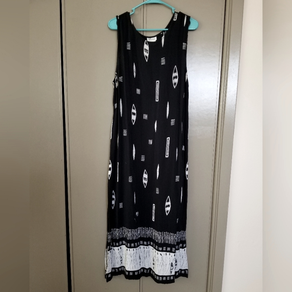 Size 12-14 Dbl split leg dressy casual office-resort or happy hour anytime dress